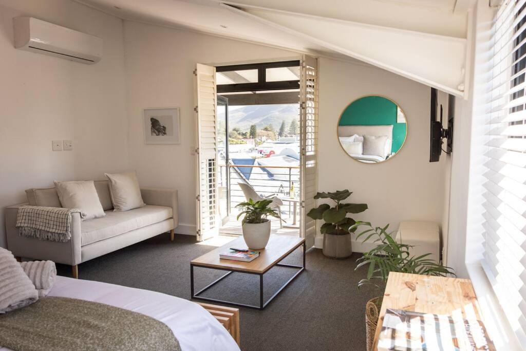 Hermanus Waterfront, Sea View Apartment With Balcony Buitenkant foto